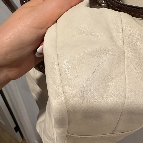 COACH SOHO- LYNN HOBO BAG - Picture 7 of 7